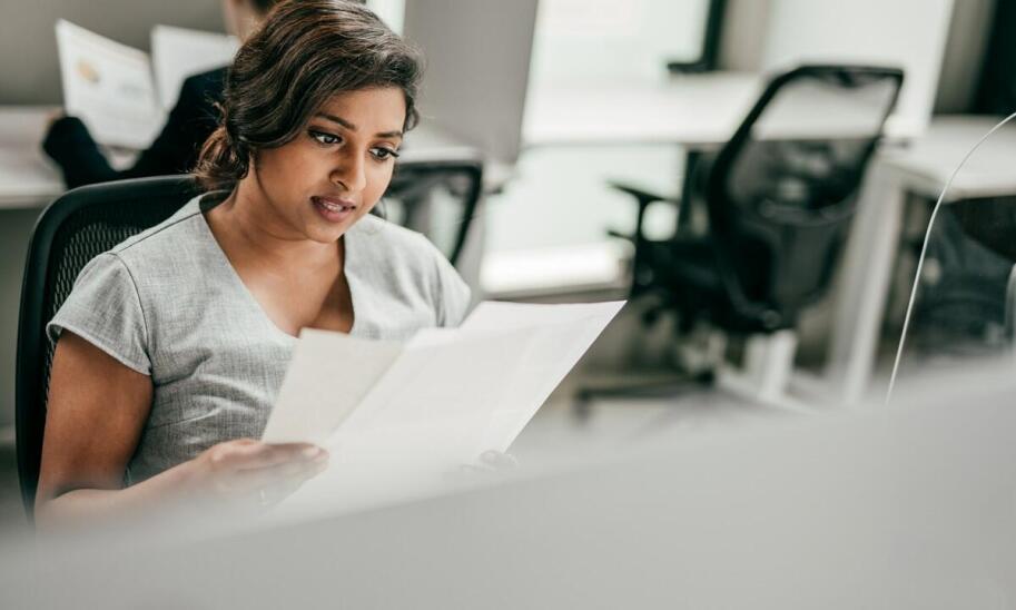 Jakie są korzyści z posiadania stałego doradztwa prawnego dla firm?