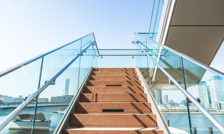 Trendy w projektowaniu balustrad zewnętrznych na nadchodzące sezony Trendy w projektowaniu balustrad zewnętrznych na nadchodzące sezony