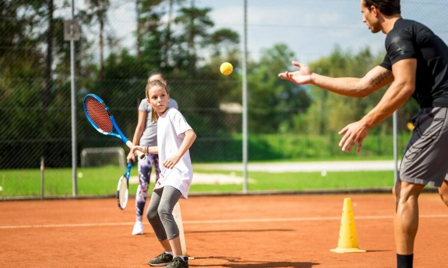 Siatkówka dla dzieci w Krakowie – jak wspieramy rozwój talentów sportowych? Siatkówka dla dzieci w Krakowie – jak wspieramy rozwój talentów sportowych?
