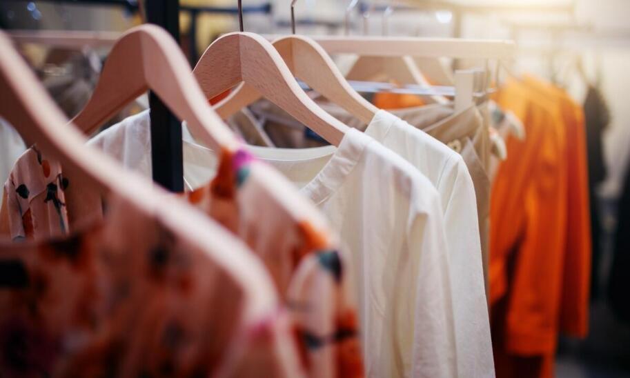 Bluzki, które dodadzą charakteru Twoim outfitom - sprawdź nasze propozycje Bluzki, które dodadzą charakteru Twoim outfitom - sprawdź nasze propozycje