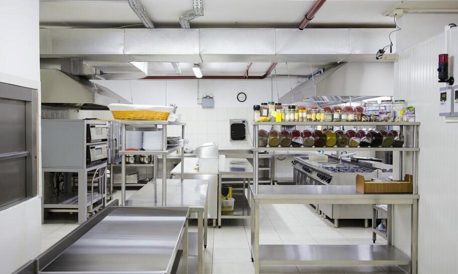 Jak działa kotleciarka gastronomiczna ?