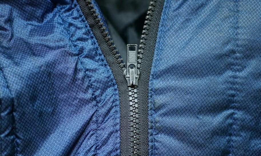 Kamizelka pikowana bez kaptura – dlaczego to dobry wybór na co dzień?