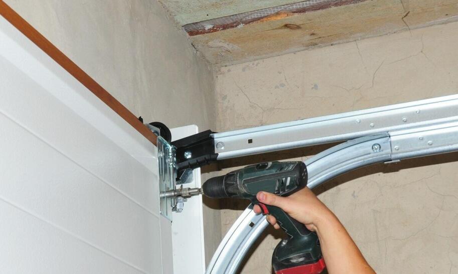 Jak dbać o bramy segmentowe, aby służyły przez wiele lat?