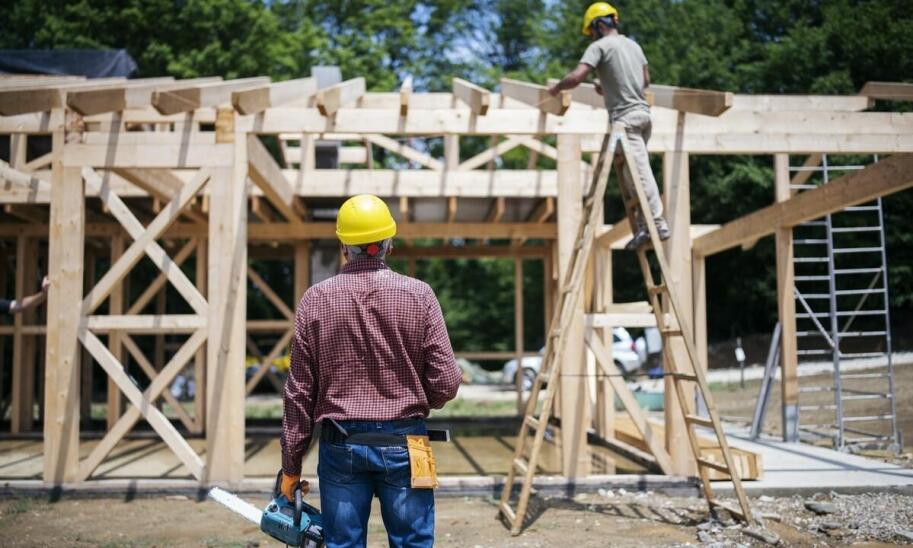 Proces realizacji domu drewnianego – co warto wiedzieć przed rozpoczęciem budowy?
