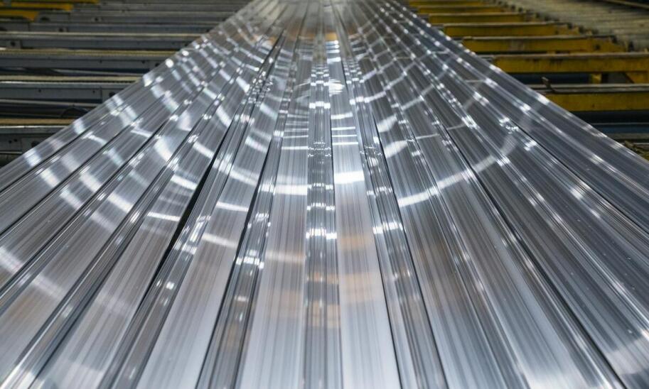 Wybór odpowiednich profili aluminiowych do projektów budowlanych