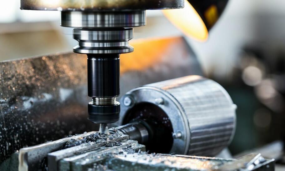 Frezy do maszyn CNC – kluczowe elementy w obróbce metali Frezy do maszyn CNC – kluczowe elementy w obróbce metali