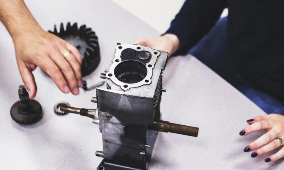 Czym kierować się przy wyborze części do Ursusa w Rzeszowie?