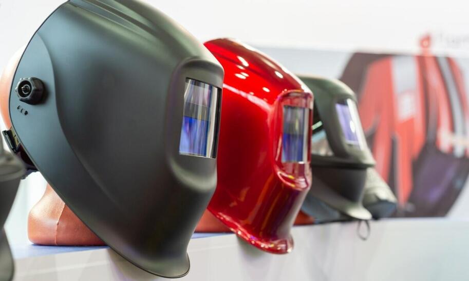 Jakie kaski motocyklowe najlepiej pasują do stylu jazdy na Hondzie CB1000R?