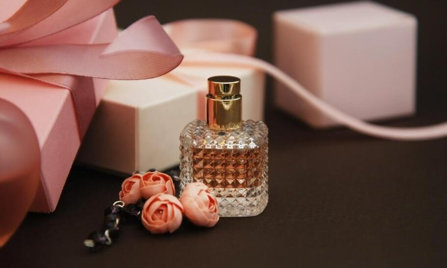 Jakie są zalety posiadania elastyczności cenowej w branży perfum? Jakie są zalety posiadania elastyczności cenowej w branży perfum?