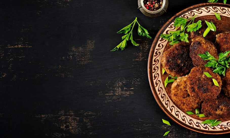 Kebab z dostawą jako sposób na odkrycie nowych smaków kuchni orientalnej Kebab z dostawą jako sposób na odkrycie nowych smaków kuchni orientalnej