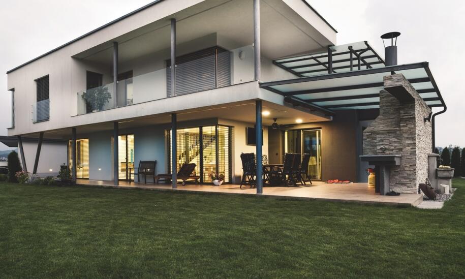 Jak wybrać odpowiednią lokalizację dla trampoliny 3 osobowej w ogrodzie?