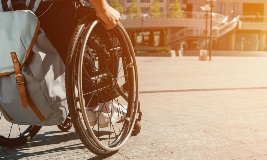 Dostosowywanie infrastruktury drogowej do potrzeb osób z ograniczeniami ruchowymi