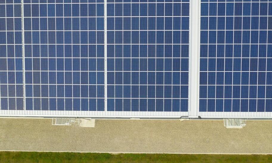 Jakie elementy powinny być uwzględnione w projekcie instalacji OZE dla budynków mieszkalnych? Jakie elementy powinny być uwzględnione w projekcie instalacji OZE dla budynków mieszkalnych?