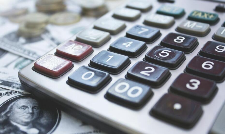 Jakie są kluczowe etapy ubiegania się o dofinansowanie z powiatowego urzędu pracy?