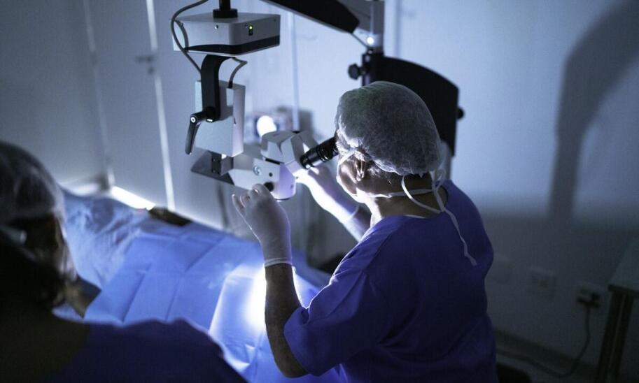 Jakie technologie wspierają leczenie kanałowe pod mikroskopem?