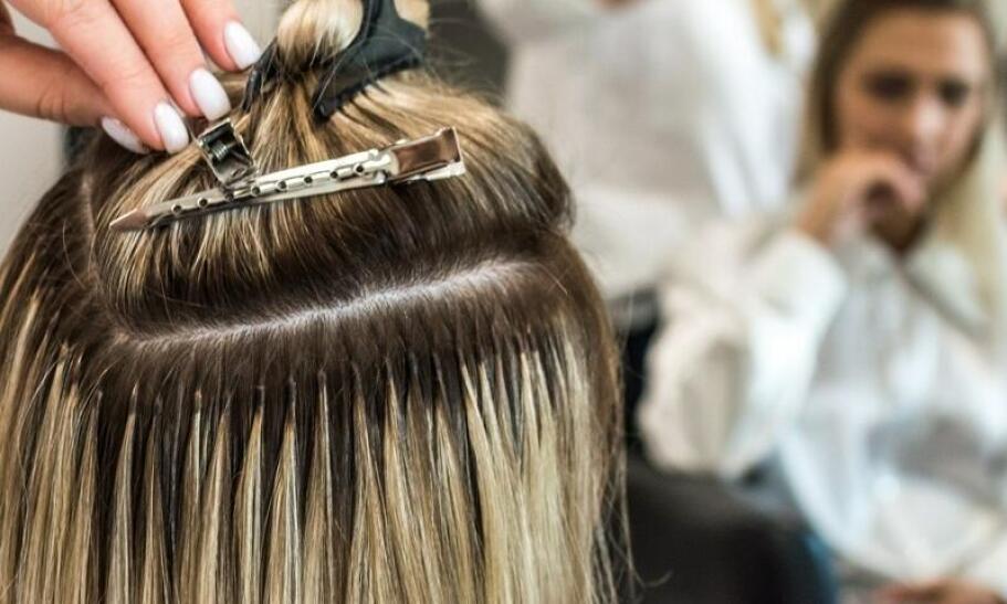 Przedłużanie włosów mikroringami – idealne rozwiązanie na każdą okazję!