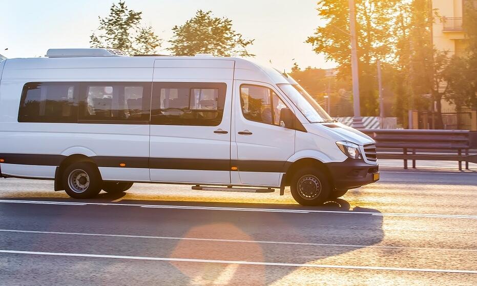 Jakie korzyści płyną z wyboru busa do Danii dla grup zorganizowanych?