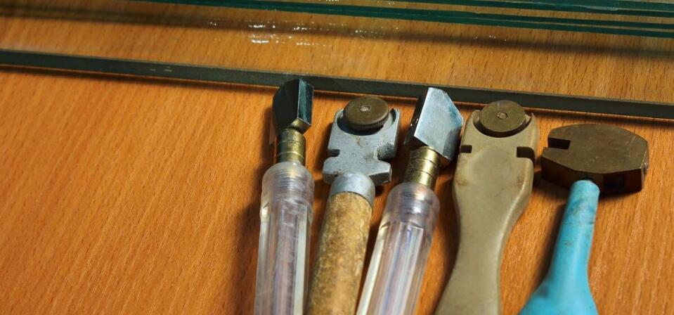 Czym różnią się szyby laminowane od hartowanych w kontekście bezpieczeństwa? Czym różnią się szyby laminowane od hartowanych w kontekście bezpieczeństwa?