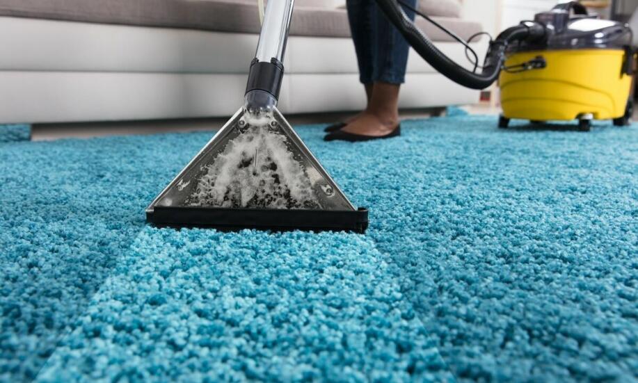 Jak często należy wykonywać pranie dywanów, aby zachować ich świeżość?