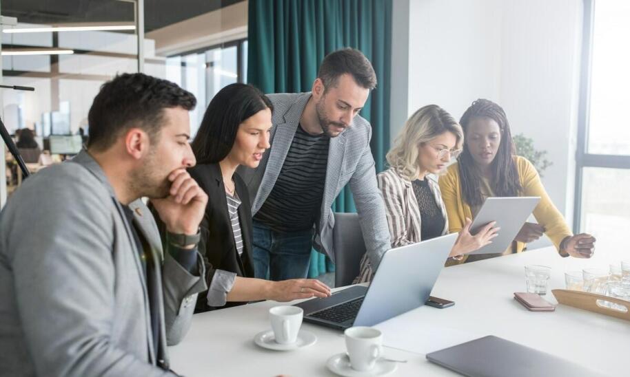 Tłumaczenia marketingowe na rosyjski – jak skutecznie dotrzeć do klientów?