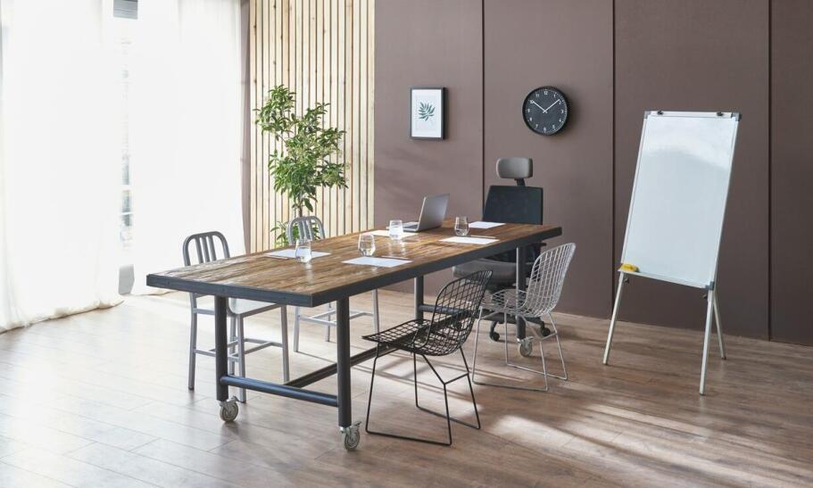 Biurko podnoszone elektrycznie – idealne rozwiązanie dla pracowników zdalnych