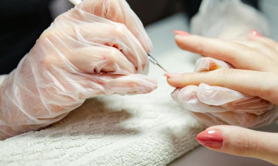 Jak przygotować się do wizyty w salonie stylizacji paznokci? Jak przygotować się do wizyty w salonie stylizacji paznokci?