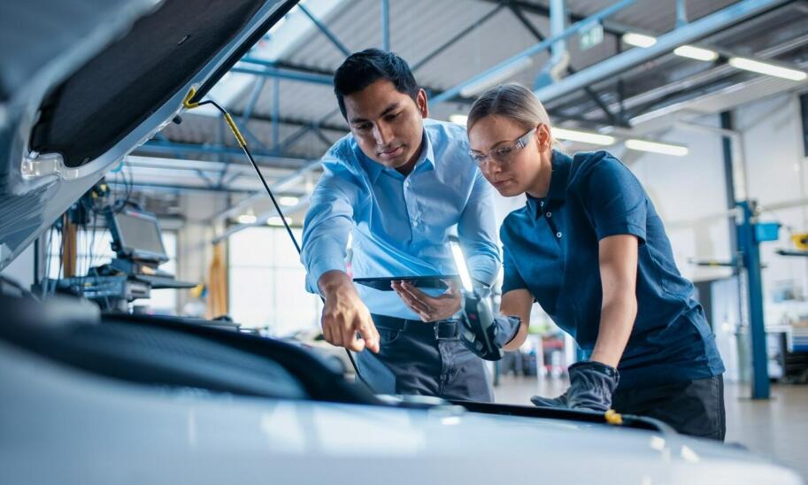 Wsparcie dla techników – jak szkolenia wpływają na jakość usług serwisowych?