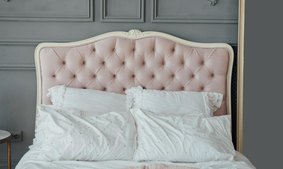 Tkaniny pościelowe – jak dobrać odpowiednie materiały do sypialni?