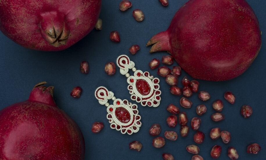 Jak znaleźć idealny pierścionek zaręczynowy w budżecie? Praktyczne wskazówki dla kupujących