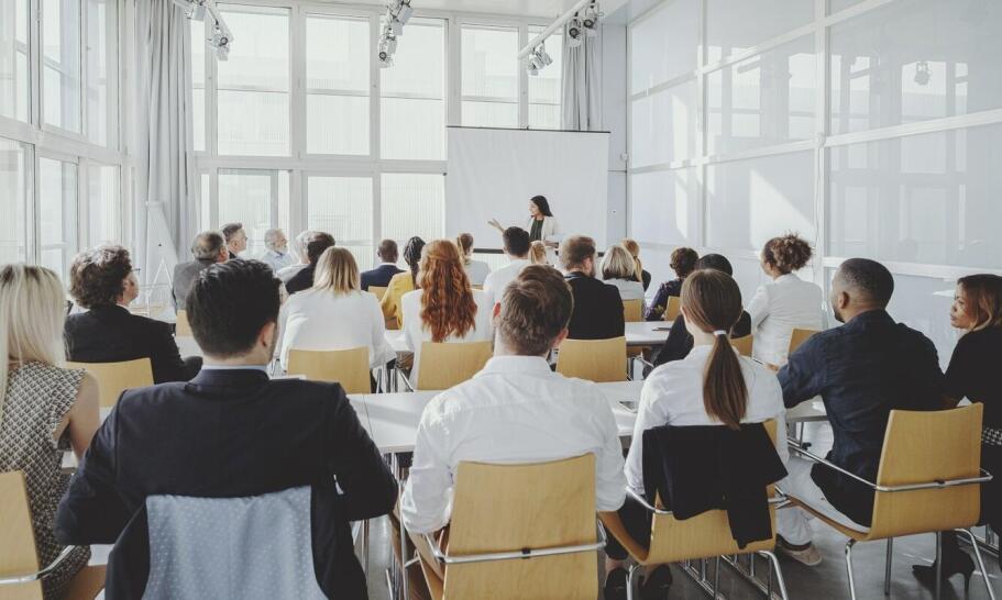 Jak szkolenia ADR wpływają na minimalizację ryzyka incydentów transportowych?