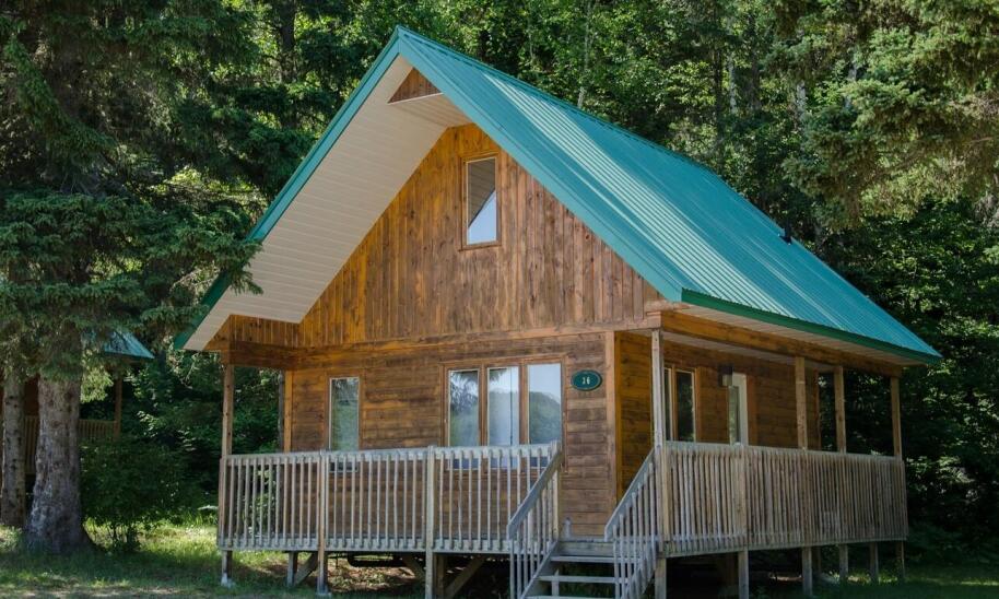 Jakie są korzyści wyboru noclegu z aneksem kuchennym podczas wakacji?