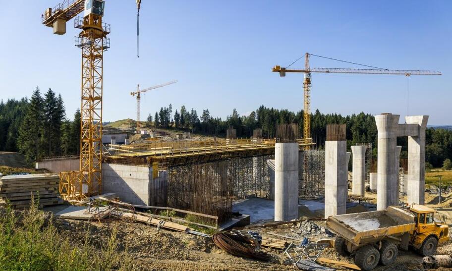 Jakie są najnowsze trendy w oprogramowaniu do zarządzania budową?
