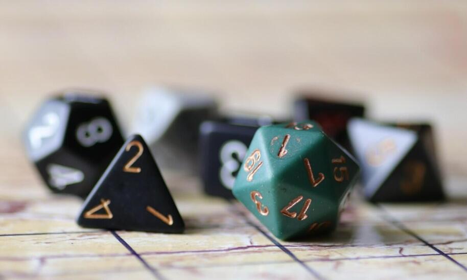 Jakie podręczniki RPG są niezbędne dla każdego mistrza gry? Jakie podręczniki RPG są niezbędne dla każdego mistrza gry?