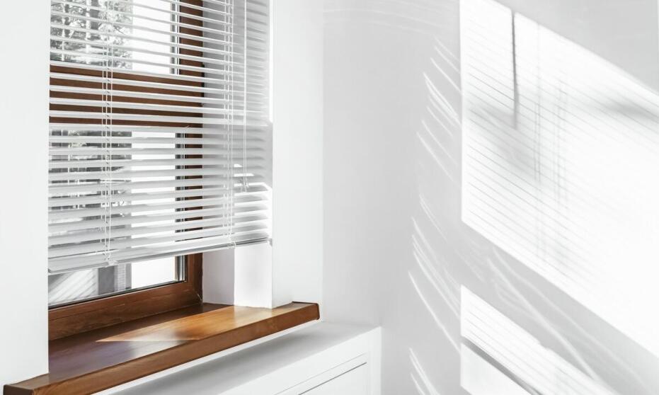 Dlaczego plisy na wymiar są przyjazne dla alergików?