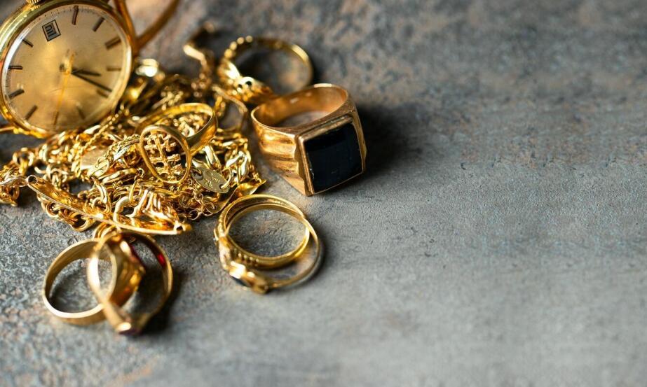 Upcycling biżuterii – twórz nowe stylizacje z odzieży używanej w Tychach!