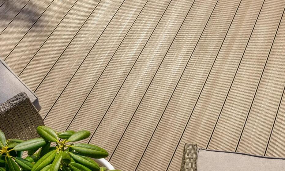 Kiedy i dlaczego warto zdecydować się na deski kompozytowe?