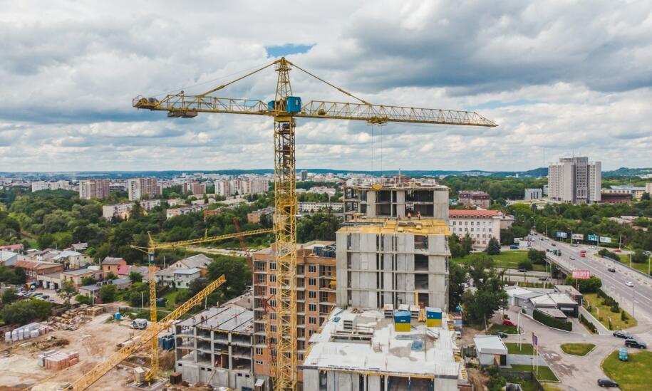 Kiedy i dlaczego warto wynająć żurawia samojezdnego? Kiedy i dlaczego warto wynająć żurawia samojezdnego?