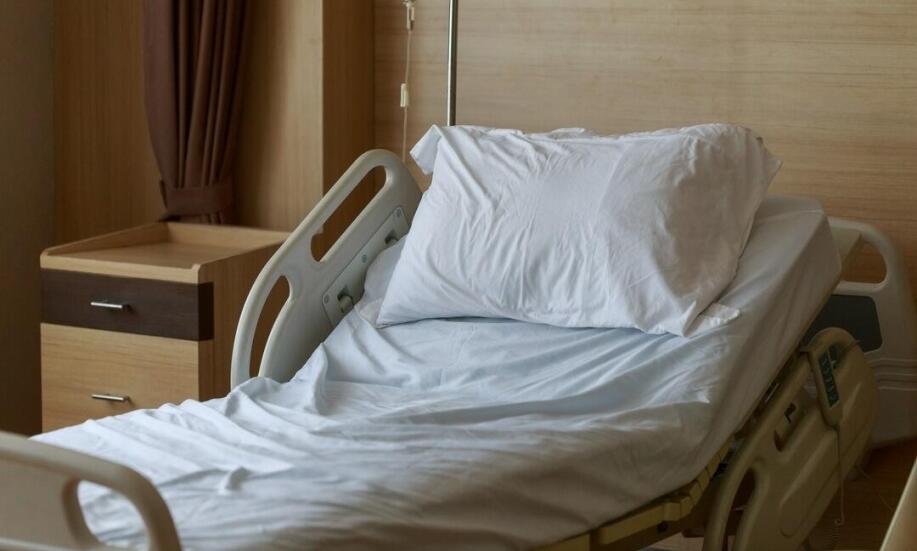 Jak wygląda proces wynajmu łóżka rehabilitacyjnego krok po kroku?