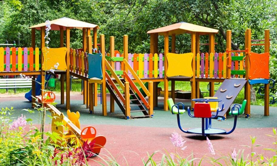 Bezpieczeństwo na pierwszym miejscu – jak solidna huśtawka ogrodowa dla dzieci wpływa na zabawę?