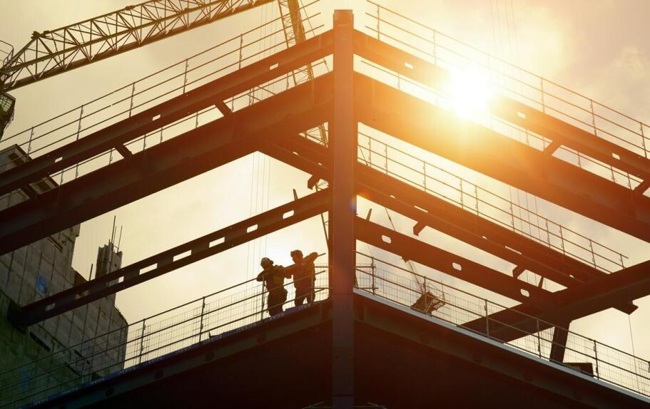 Jakie są trendy w projektowaniu i montażu konstrukcji stalowych?