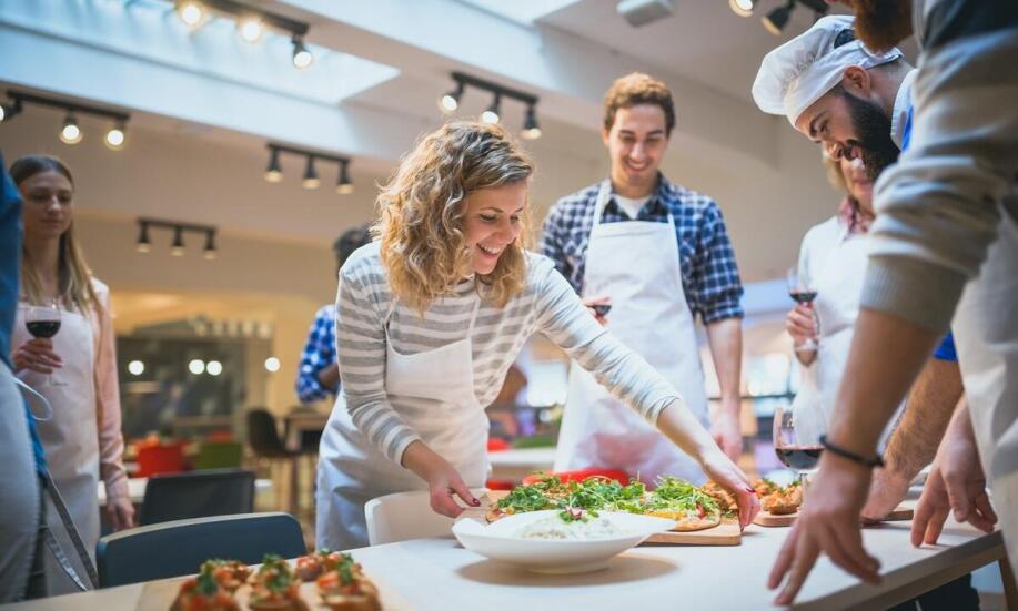 Jakie wydarzenia kulinarne organizowane są w bistro?