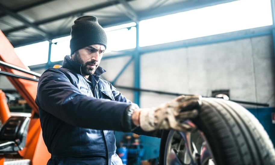 Jakie pytania warto zadać przed naprawą airbagów?