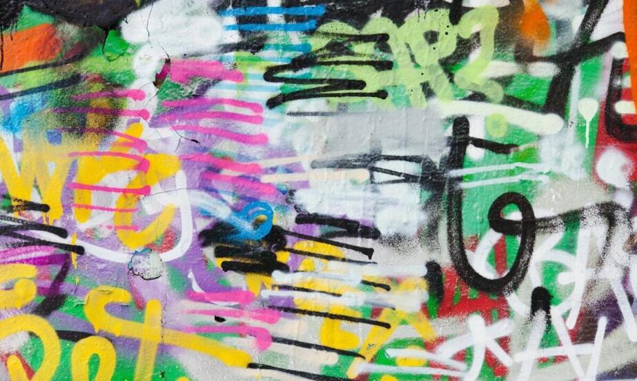 Jakie wydarzenia kulturalne odbywają się blisko taniego hostelu?