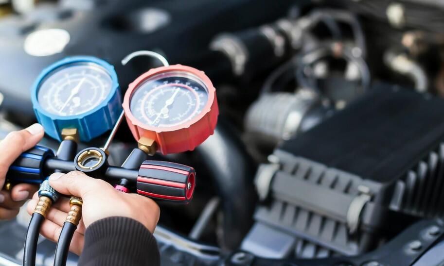 Jakie są najczęstsze problemy z klimatyzacją w Fordzie i jak je rozwiązać?