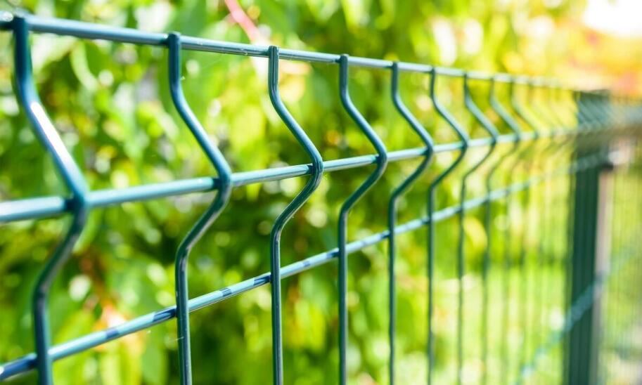 Jakie są różnice między ogrodzeniem 2D a 3D w kontekście estetyki?