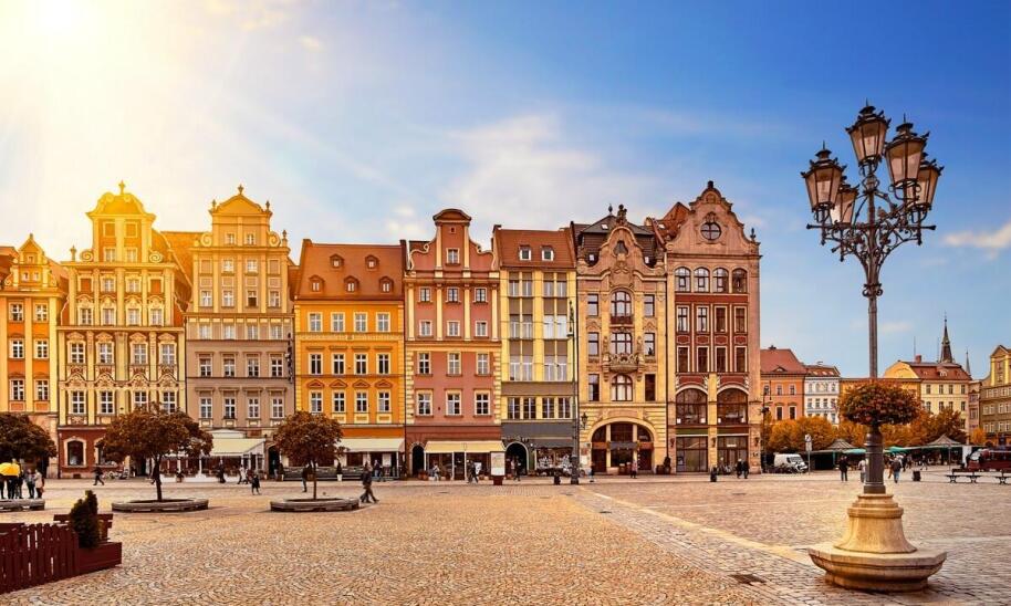 Targi a noclegi: Jak znaleźć idealne miejsce na pobyt?