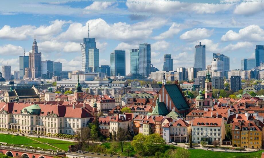 Jakie są kluczowe czynniki wpływające na wybór firmy spedycyjnej w Krakowie?