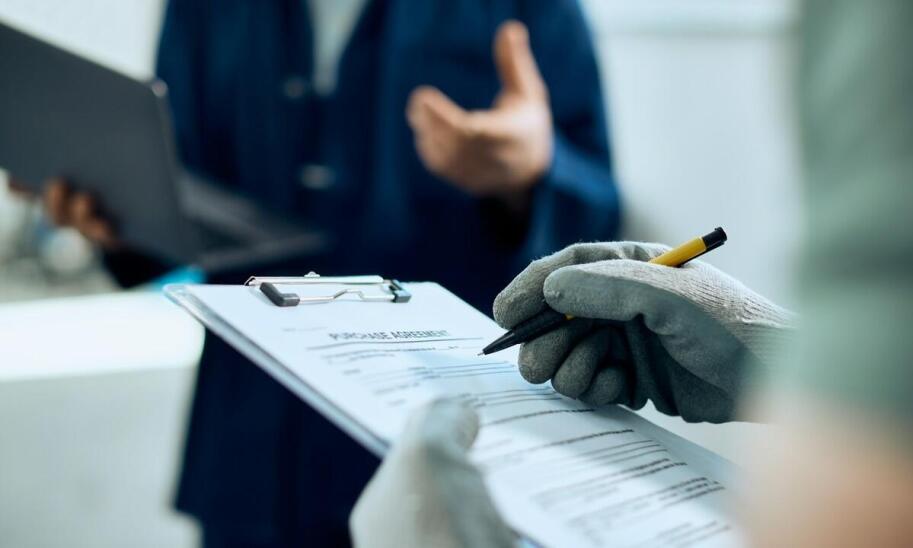 Jakie zmiany w przepisach dotyczących badań okresowych mogą wpłynąć na pracowników?