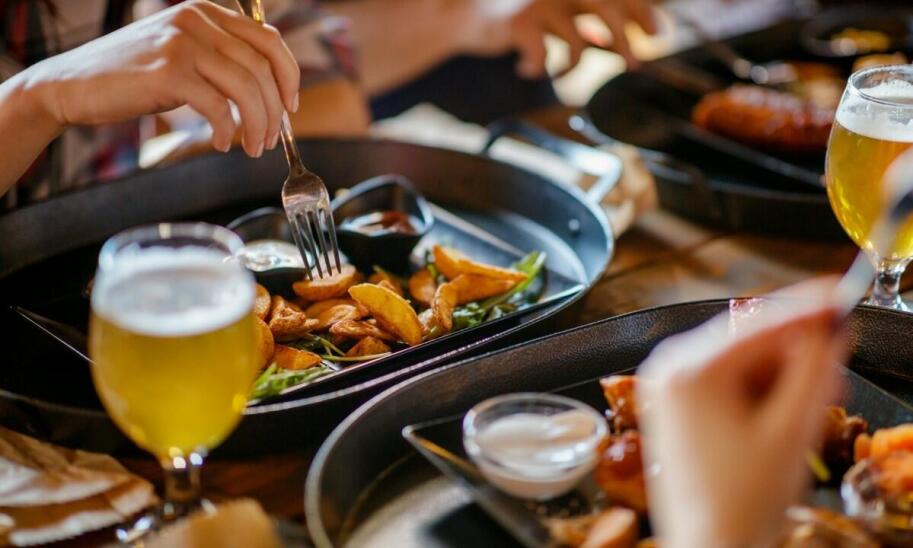 Jak wybrać dobrą restaurację? Praktyczne wskazówki dla smakoszy Jak wybrać dobrą restaurację? Praktyczne wskazówki dla smakoszy