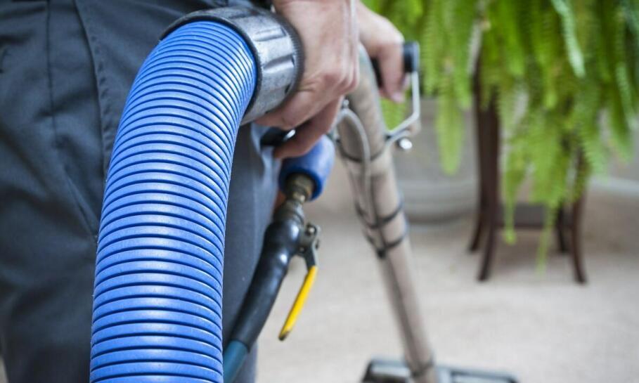 Ozonowanie dywanów – skuteczna metoda na eliminację bakterii i roztoczy